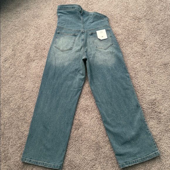 Jeans - Picture 3 of 5